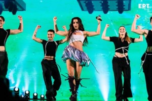 H συνάντηση της Μαρίνας Σάττι με την Έλενα Παπαρίζου στο Μάλμε - Τραγούδησαν μαζί [βίντεο]