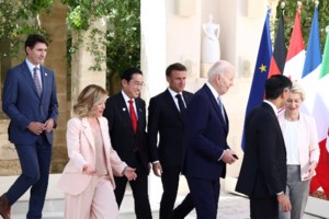 Συμφωνία των G7 για δάνειο μαμούθ 50 δις στην Ουκρανία και τα "παγωμένα" ρωσικά περιουσιακά στοιχεία - Η απάντηση της Μόσχας