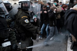 Οικονόμου: Μη βλέπουμε φαντάσματα, επιτρέπονται πλέον δημόσιες συναθροίσεις με μάσκες και αποστάσεις μέχρι 100 άτομα - εικόνα 2