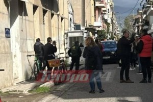 "Αν έχει λίγο ψυχή μέσα του, να πει πού έχει το παιδί μου": Σπαράζει η μάνα του Μπάμπη μετά τη σύλληψη του κρεοπώλη - εικόνα 2