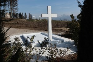 Παύλος - Μαρί Σαντάλ: Χαλαροί για φαγητό στο κέντρο της Αθήνας με την Ολυμπία και τον Αχιλλέα [εικόνες] - εικόνα 2