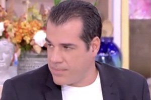 Η ανάρτηση Θάνου Πλεύρη μετά το δημοσίευμα για τον γάμο του πατέρα του με τη Τζόρτζια Σιακαβάρα: Αμαρτίαι πατέρων παιδεύουσι τέκνα - εικόνα 5