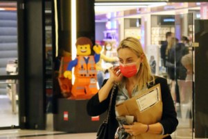 Νικολέττα Καρρά: Η τεράστια αλλαγή στην εξωτερική της εμφάνιση - Τέλος τα μακριά μαλλιά - εικόνα 6