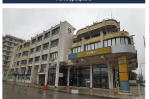 Στο σφυρί δύο μεζονέτες στο τρίγωνο της Βάρκιζας - Ανήκαν σε εταιρεία που συνδεόταν με τον εκδότη Μαυρίκο