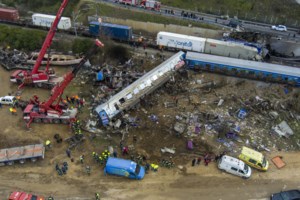 Τέμπη: Ο Άρης Πορτοσάλτε δημοσίευσε νέο βίντεο από την εμπορική αμαξοστοιχία στη σήραγγα του Πλαταμώνα