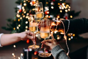 Χριστούγεννα - Δοξασίες και έθιμα με αντοχή στον χρόνο: Οι φωτιές, οι καλικάτζαροι, οι κωδωνοφορίες - εικόνα 2