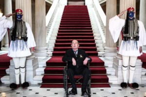 Άναψε η φλόγα στο Μνημείο των Αθανάτων του Έθνους - 121.692 ονόματα με τους πεσόντες [εικόνες] - εικόνα 8