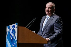 Γεραπετρίτης για εκλογές: Η χώρα ή θα πάει μπροστά ή θα μπει πάλι σε καθεστώς πειραματισμού - εικόνα 2