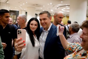 Βιβλίο Τσίπρα: Κέρδισε ο εκδοτικός οίκος - Προσωρινή διαταγή για να αποσυρθούν τα δημοσιεύματα από το Documento