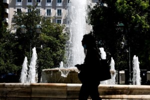 Ο καιρός της Πέμπτης από τον Σάκη Αρναούτογλου: Αραιές συννεφιές, λασποβροχές και υψηλές θερμοκρασίες [βίντεο]