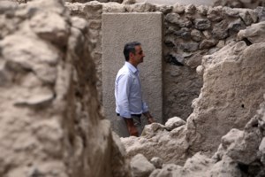 Ο Μητσοτάκης στο Μουσείο της Αρχαίας Αγοράς - Συμβολική επίσκεψη για το άνοιγμα των μουσείων [εικόνες και βίντεο] - εικόνα 2