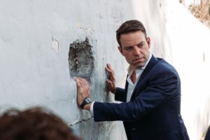 Δημοτικές εκλογές 2023: Για τσίπουρα στον Πειραιά ο Αλέξης Τσίπρας μαζί με τον υποψήφιο δήμαρχο Γιώργο Γαβρίλη - εικόνα 2