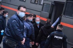 Folli Follie: Το μεγάλο φιάσκο με τη δίκη - Πώς μια αποχή των δικηγόρων οδηγεί στην παραγραφή - εικόνα 2