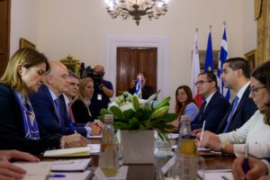 Ενημέρωση των κομμάτων από τον Νίκο Δένδια για θέματα εξωτερικής πολιτικής