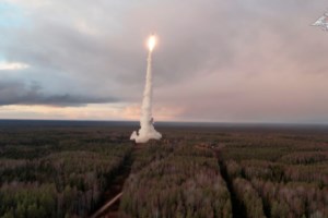 Μαρία Ζαχάροβα: "Θα ήταν παρανοϊκό για τη Δύση να δώσει πυρηνικά όπλα στην Ουκρανία" - εικόνα 6