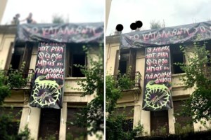 H συγκινητική κίνηση γιατρού στη Λάρισα: Καθησυχάζει κοριτσάκι λίγο πριν το χειρουργείο με κούκλα Barbie [εικόνες] - εικόνα 2