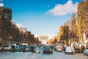 Εντεκάχρονος έδωσε το χαρτζιλίκι του για να χρηματοδοτήσει το ελληνικό υπερ-αυτοκίνητο