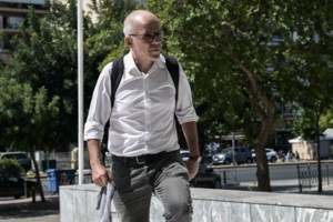 Αθανασίου: Σάλος με τη δήλωση για παρακολουθήσεις Ελλήνων μουσουλμάνων βουλευτών - Ο ΣΥΡΙΖΑ ζητά την αποπομπή του