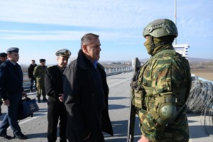 Συλλυπητήριο μήνυμα και στεφάνι του Χουλουσί Ακάρ στην κηδεία της μητέρας του Νίκου Παναγιωτόπουλου - εικόνα 3