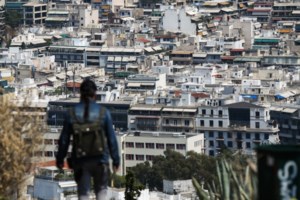 Πολλαπλασιάζονται τα "ντιλ" στην αγορά ακινήτων