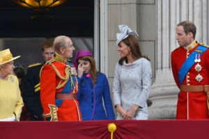 Πρίγκιπας Χάρι: Η εκπληκτική ομοιότητα με τον παππού του, Πρίγκιπα Φίλιππο - Η φωτογραφία από το 1957 - εικόνα 3