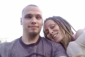 Λάρισα: Του πήρε όλα τα χρήματα από τον λογαριασμό, άδειασε το σπίτι και έφυγε με τον εραστή της - εικόνα 2