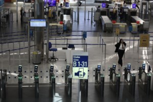 Καθηγητής Παναγιωτόπουλος: Θέμα χρόνου το δεύτερο κύμα κορονοϊού - Μπορεί να έχουμε ξανά καραντίνα