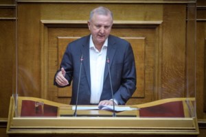 Novartis - Αμετάκλητο βούλευμα: Απαλλάσσεται οριστικά ο N. Μανιαδάκης για την παθητική δωροδοκία