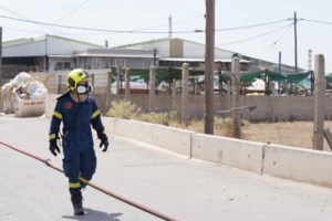 Φωτιά τώρα στο Κορωπί: Επιχειρούν εναέρια μέσα