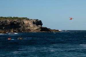 Πάλεψε με τα κύματα στην Αυστραλία: Ηρωας 13χρονος κολύμπησε 4 ώρες για να σώσει τη μητέρα και τα αδέλφια του - εικόνα 2