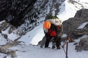 Θρίλερ στον Όλυμπο: Δύσκολη η επιχείρηση διάσωσης ορειβάτη που έχασε τις αισθήσεις του - Προσπαθεί να προσεγγίσει η ΕΜΑΚ - εικόνα 2