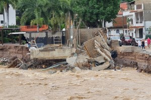 ΗΠΑ: Δεν άφησε τίποτα όρθιο ο τυφώνας Άιντα - Εικόνες σοκ από την καταστροφή - εικόνα 6