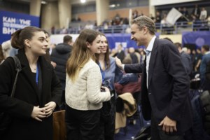 Γιατί ο Μητσοτάκης προβλέπει "τσουνάμι λάσπης" μέχρι τις ευρωεκλογές - Τα Τέμπη, το "μπάζωμα" και το ξυλόλιο