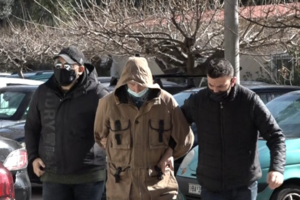 Θρίλερ στον Κόκκινο Μύλο: Βρέθηκε πτώμα μέσα σε ρέμα - Συναγερμός στις Αρχές