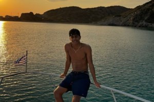 Σοκ για τον Λαμίν Γιαμάλ: Μαχαίρωσαν τον πατέρα του σε πάρκινγκ - Είχε εμπλακεί σε καυγά πριν την επίθεση [βίντεο] - εικόνα 2