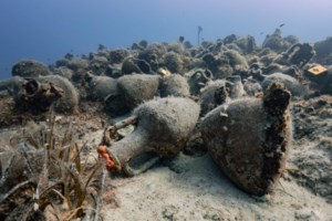 Forbes: Ενα κυκλαδίτικο νησί ανάμεσα στους τρεις καλύτερους καλοκαιρινούς προορισμούς παγκοσμίως