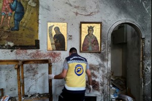 Μάντζος: Η κυβέρνηση οφείλει να αναλάβει ενεργητικές πρωτοβουλίες για την ασφάλεια των ελληνορθοδόξων της Συρίας