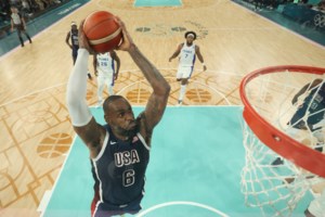 Ολυμπιακοί Αγώνες 2024: Οι Σέρβοι πήγαν "τύφλα" στην απονομή των μεταλλίων - Αλκοόλ, φαγοπότι και πούρα μετά τη νίκη - εικόνα 4