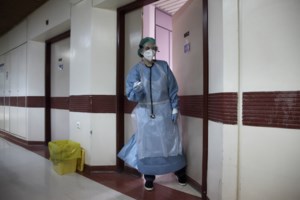 Κορονοϊός: 47.497 νέα κρούσματα αυτή την εβδομάδα - 150 θάνατοι - 104 διασωληνωμένοι - εικόνα 5