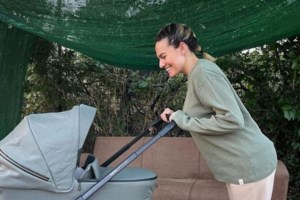 Ιωάννα Μαλέσκου: Η τρυφερή ανάρτηση αγκαλιά με την κορούλα της - "Γιατί έχουμε εσένα..." - εικόνα 3