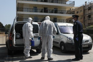 Ινδονησία - κορονοϊός: Στη Τζακάρτα εάν δεν τηρείς τα μέτρα σε στέλνουν να καθαρίσεις...τουαλέτες!