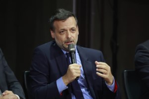 Πολιτική κόντρα για την επαναλειτουργία του club που οδήγησε 8 μαθητές σε νοσοκομείο λόγω κατανάλωσης αλκοόλ