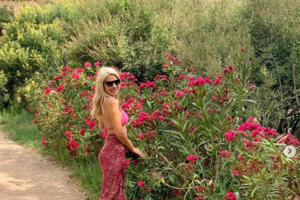 Το... απέραντο γαλάζιο της Μενεγάκη - Πού κάνει διακοπές η παρουσιάστρια [εικόνα] - εικόνα 3