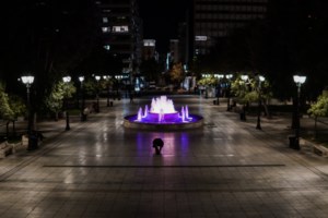 Κορονοϊός - Θεσσαλονίκη: Μέτρα σοκ στο τραπέζι - Στο Βελλίδειο η ΔΕΘ μετατρέπεται σε ΜΕΘ - Σκηνές έξω από τα νοσοκομεία - εικόνα 3