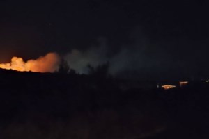 Πυρκαγιά στη Θάσο: Καίει σε δύσβατη δασική περιοχή - Στη μάχη με τις φλόγες 4 αεροσκάφη και 1 ελικόπτερο - εικόνα 2