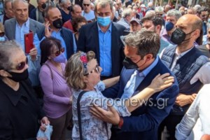 Ξεσάλωσε ο Πολάκης στην ταβέρνα: Έκλεισε τα 57 και το έριξε στο ζειμπέκικο - Ποιοι ήταν μαζί του [βίντεο] - εικόνα 2