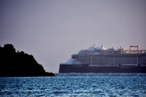 Κατέπλευσε τα ξημερώματα στον Πειραιά το κρουαζιερόπλοιο "Mein Schiff 6" - Επιτόπου ο ΕΟΔΥ για τεστ κορονοϊού - εικόνα 5