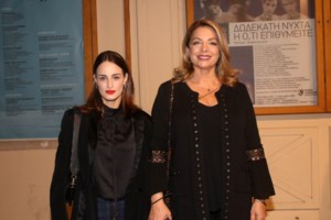 Άντζελα Γκερέκου: Η φωτογραφία από το φωτεινό σπίτι της - Τα υπέροχα λουλούδια και το ρολόι τοίχου - εικόνα 3