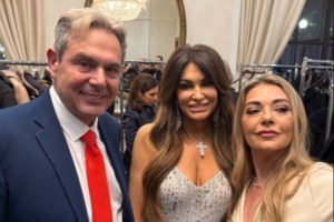 Χίλαρι Κλίντον: Η αντίδρασή της όταν ο Τραμπ είπε ότι θα αλλάξει το όνομα του Κόλπου του Μεξικού [βίντεο]