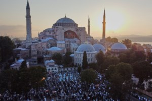 Τουρκία: Συνελήφθη ο Μέγας Αρχιμανδρίτης του Οικουμενικού Πατριαρχείου για κλοπή ρολογιού μεγάλης αξίας - εικόνα 2